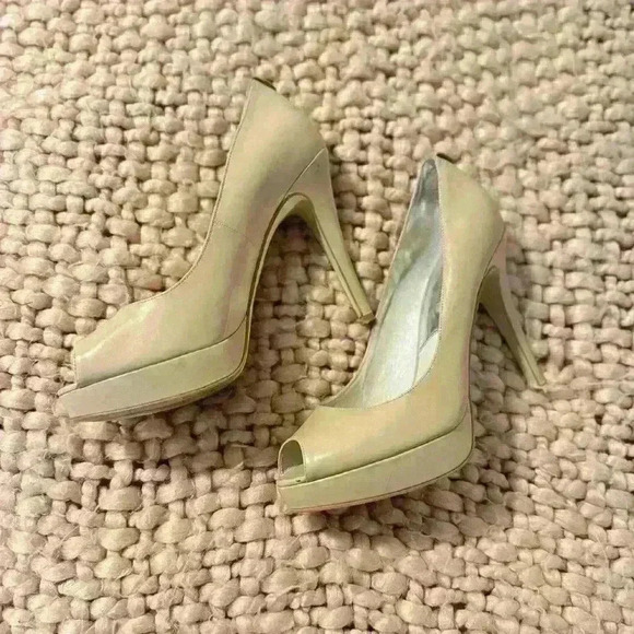 Michael Kors women’s tan heels size 7‎ - Picture 1 of 6